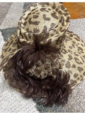 Leopard-Print Wide Brim Women’s Hat with Feather Accent